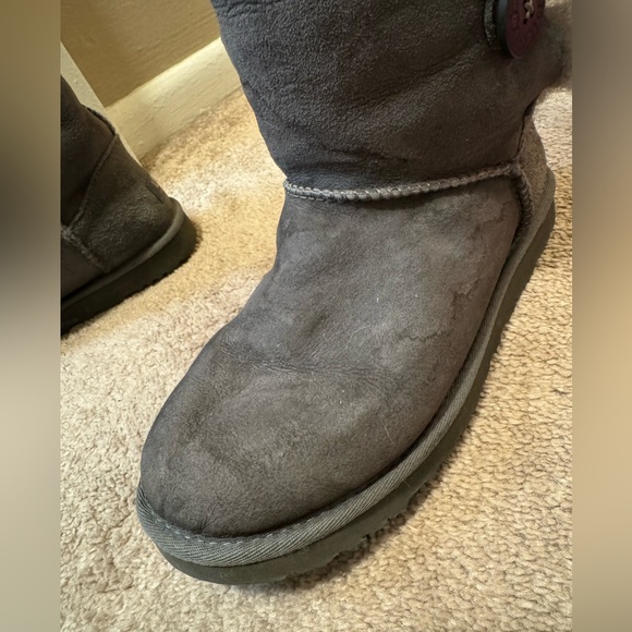 UGG Bailey Button Triplet II Boot - size 8 - FOLDABLE multiple ways to wear! - Picture 3 of 13